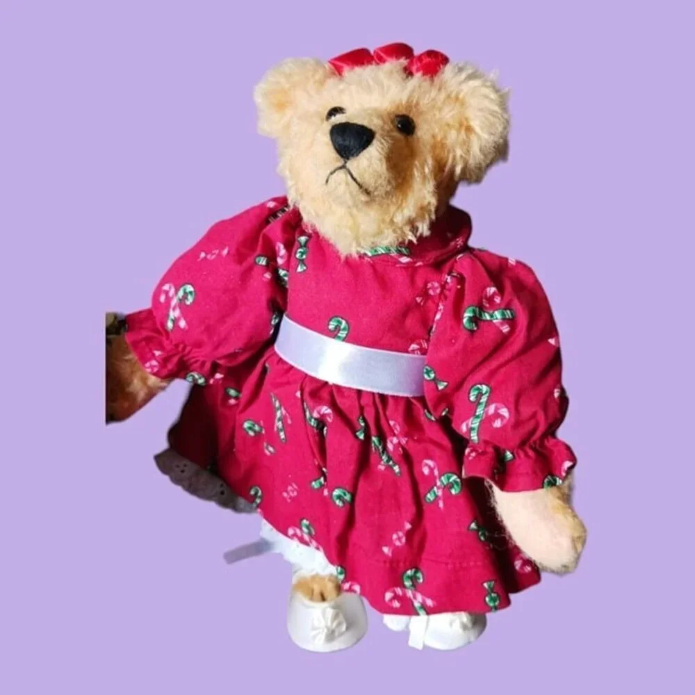 Ashton drake bear Eddie in december with christmas tree & gifts